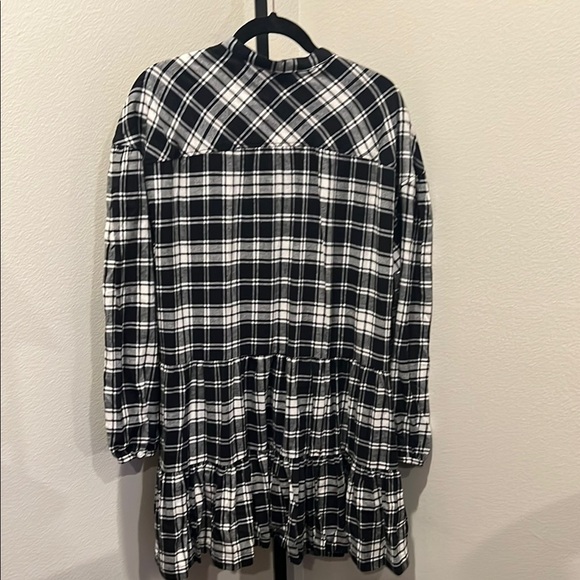 GAP Monochrome Checkered Shirt Dress - Picture 3 of 3